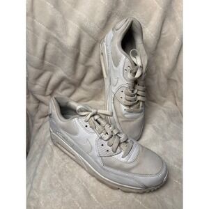 Nike Air Max 90 White Sneakers Athletic Shoes Cushioned Comfort Size 7